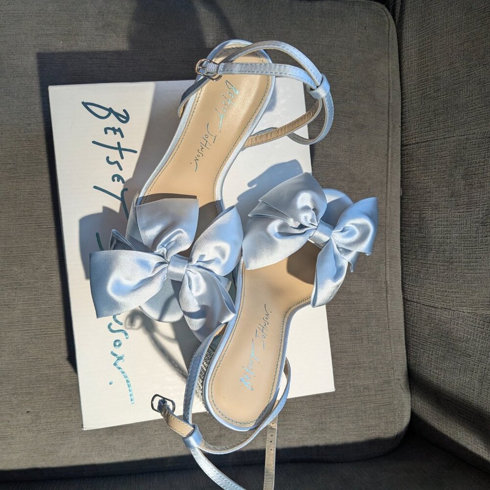 NWT Betsy Johnson Aida shoes - Picture 2 of 3